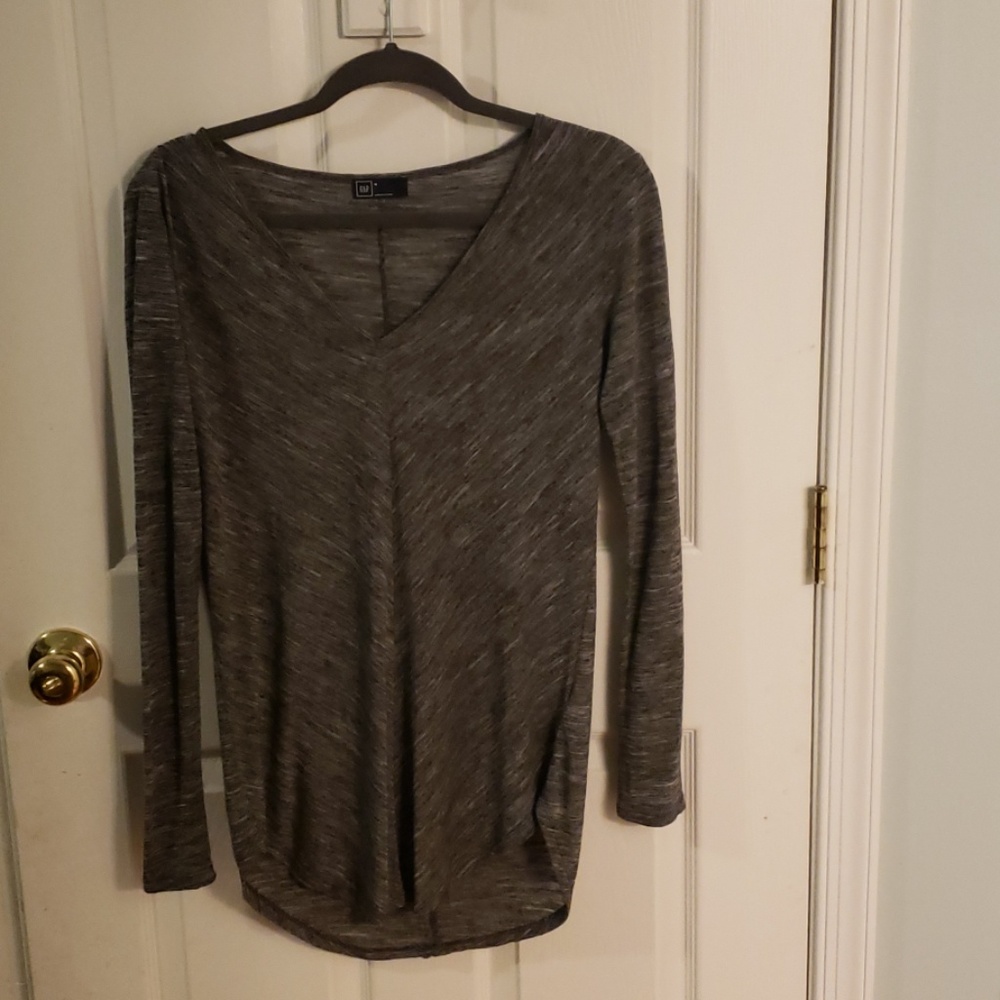 Gap shirt